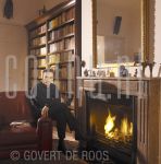 19-12-2003 Robert Schoemacher at home in Scheveningen.

[keywords]Posed: Full Length, Eyecontact, Fireplace, Plastic Surgeon[/keywords]